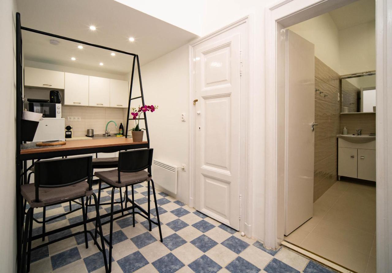 Free Parking! Linden Apartment, Ac, Smart Tv, Wifi Budapest Exteriör bild